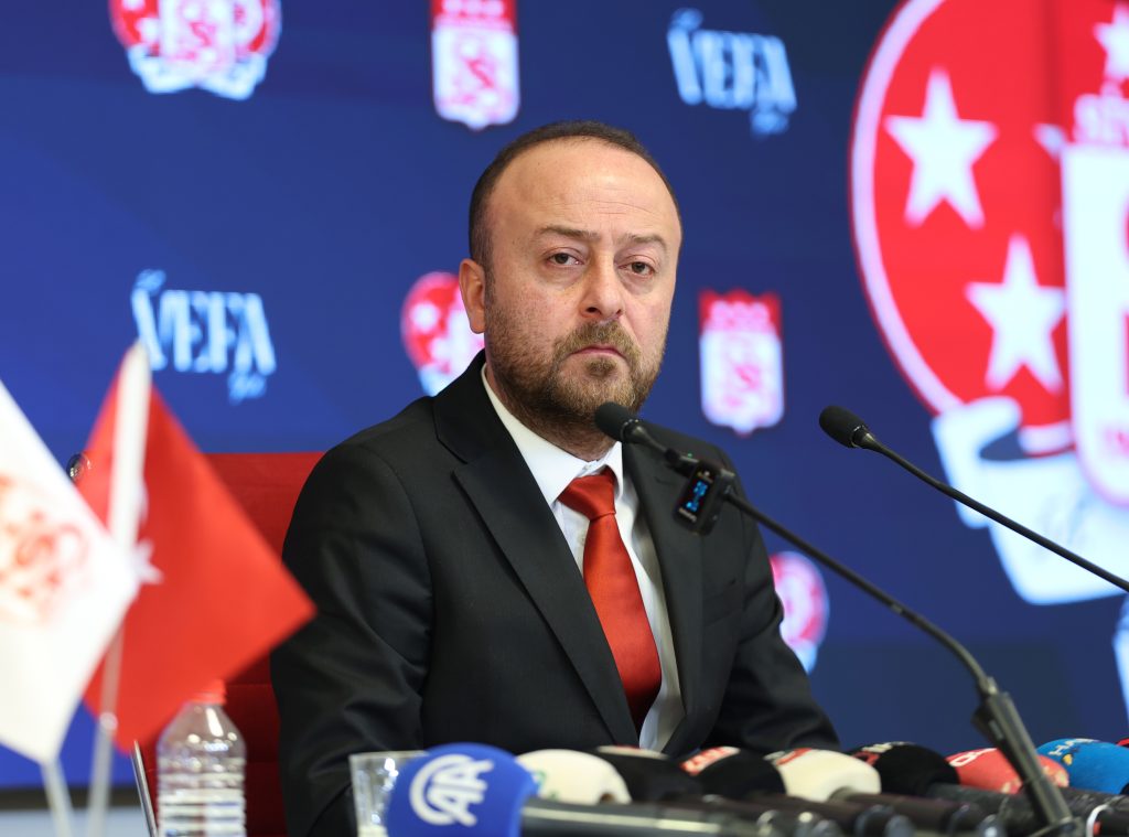 Sivasspor’da Transfer Tahtası Açılıyor: 100 Milyon TL’lik Kaynak Sağlandı, Hedef Netleşti AW621563 04 | Gündem Sivas™ Haber