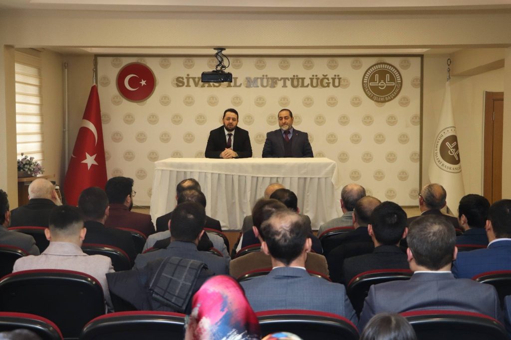 Sivas’ta Din Görevlilerine Kur’an Tilavetinde Nitelik Kazandıran Eğitim Tamamlandı AW622549 04 | Gündem Sivas™ Haber