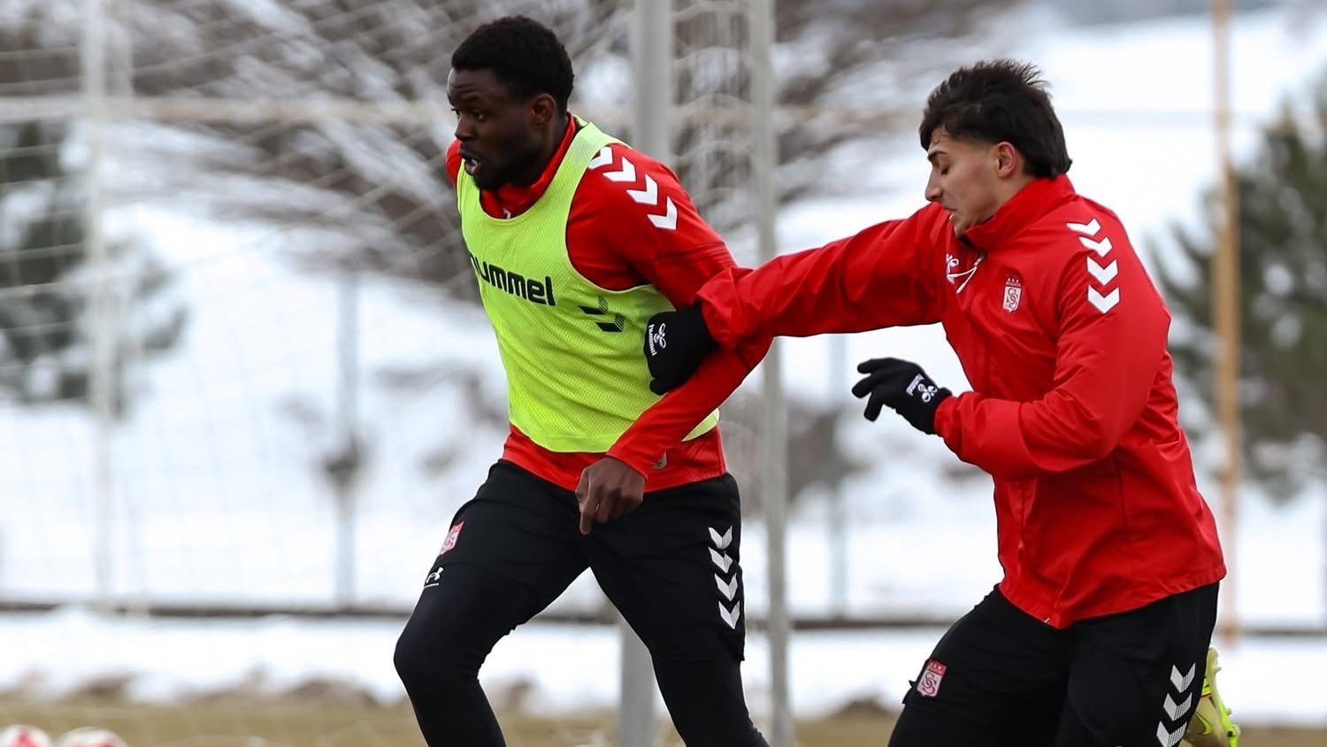 Özbelsan Sivasspor’da Pendikspor Mesaisi Başladı: Yiğidolar 4 Eylül’de Kritik Maça Hazırlanıyor AW629375 01 edited | Gündem Sivas™ Haber