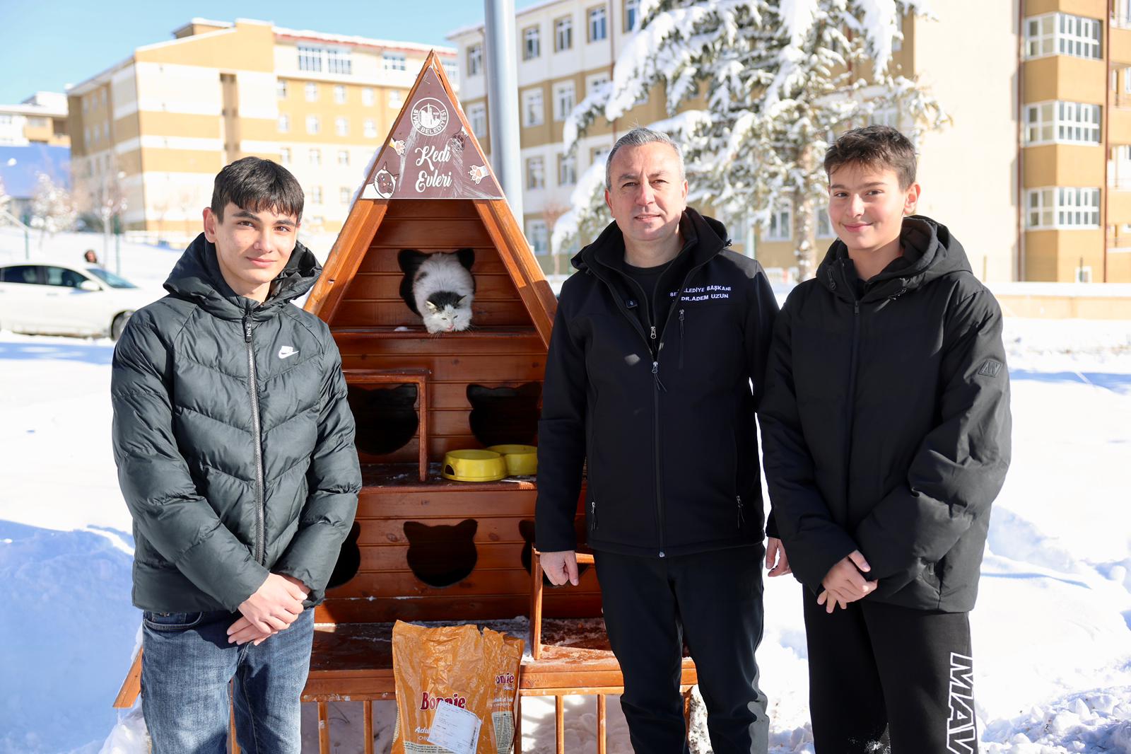 Sivas’ta Kışa Karşı Örnek Dayanışma: Belediye, Sokak Kedileri İçin Seferber Oldu