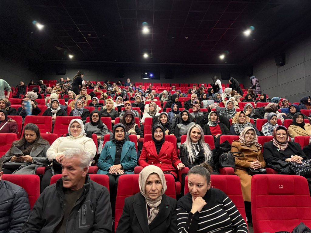Gazze’nin Sessiz Çığlığı Sivas’ta Yankılandı: “Hind Receb’in Sesi” Filmi Yürekleri Dağladı Gazze’nin Sessiz Çığlığı Sivas’ta Yankılandı: “Hind Receb’in Sesi” Filmi Yürekleri Dağladı