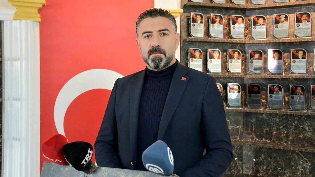 Sivas Şehit Aileleri ve Gazileri Derneği’nden Türk Bayrağına Yönelik Provokasyona Sert Tepki Sivas Şehit Aileleri ve Gazileri Derneği’nden Türk Bayrağına Yönelik Provokasyona Sert Tepki