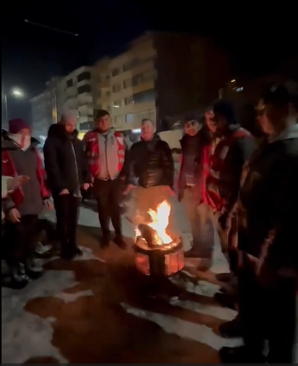 Türk Kızılay Zara’dan Yürek Isıtan Etkinlik: Kayak Yapan Çocuklarla Birlikte İyilik ve Neşe Buluştu Türk Kızılay Zara’dan Yürek Isıtan Etkinlik: Kayak Yapan Çocuklarla Birlikte İyilik ve Neşe Buluştu