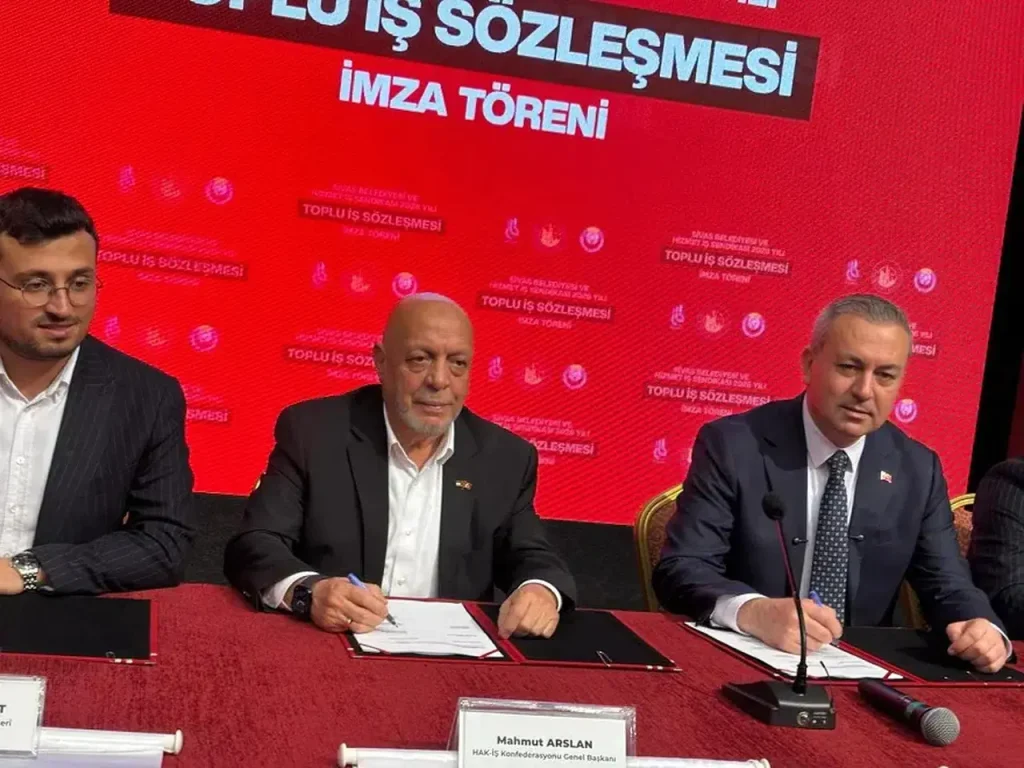 Sivas Belediyesi’nde 2026 Toplu İş Sözleşmesi İmzalandı: Çalışanlara Yüzde 31, Teknik Personele Yüzde 46 Zam 1770633810328 image | Gündem Sivas™ Haber