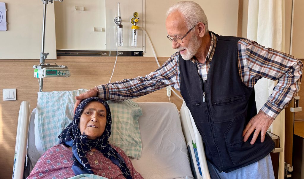 Konya’da 83 Yaşındaki Kalp Hastasına Kasıktan Kapalı Müdahale: Türkiye’de Nadir Uygulanan Yöntemle Hayata Tutundu 1772011952 | Gündem Sivas™ Haber