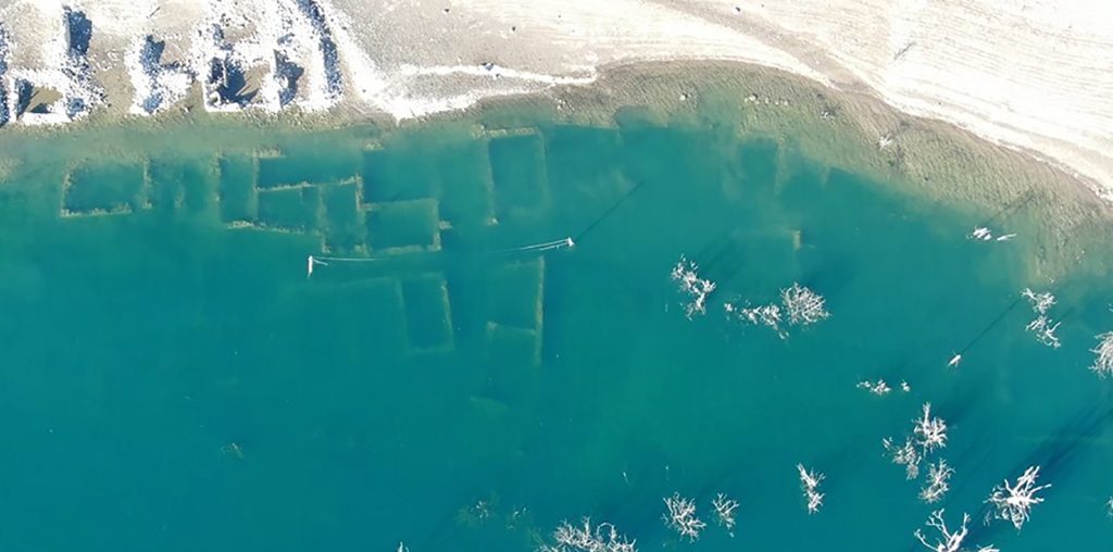 Kuraklık Pusat Barajı’nı Geri Çekti: 16 Yıl Sonra Ortaya Çıkan Eski Köy Kar Altında Kaldı AW632249 01 | Gündem Sivas™ Haber