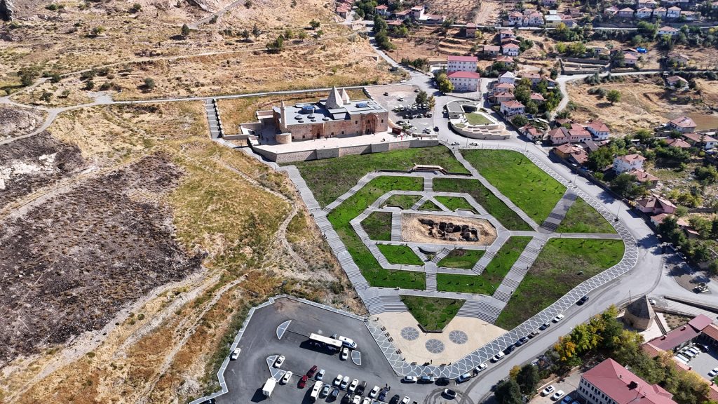 Divriği Ulu Camii’nin Sessiz Gücü: 801 Yıllık Akustik Miras Ruh Sağlığını Nasıl Etkiliyor? AW633907 07 | Gündem Sivas™ Haber