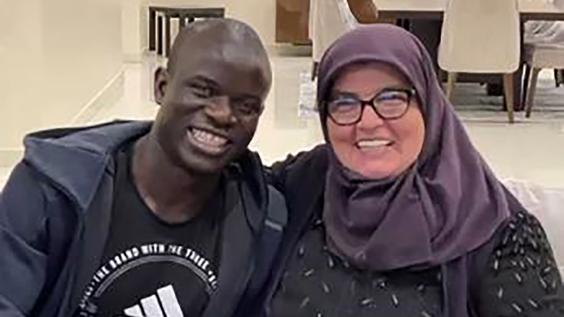 Kanté’nin Türkiye Hikâyesi: Fenerbahçe Transferinin Ardındaki Sıcak Bağ ve “Hatun Anne” Detayı