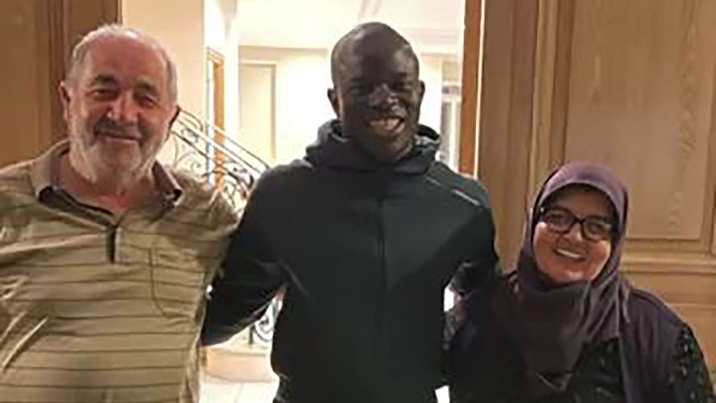 Kanté’nin Türkiye Hikâyesi: Fenerbahçe Transferinin Ardındaki Sıcak Bağ ve “Hatun Anne” Detayı AW635175 03 2 | Gündem Sivas™ Haber