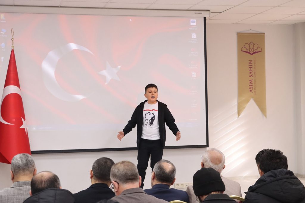 Sivas’ta İstiklal Marşı’nın Ruhu Yankılandı: 5. Sınıflar İl Finalinde Duygulandırdı AW636033 01 | Gündem Sivas™ Haber