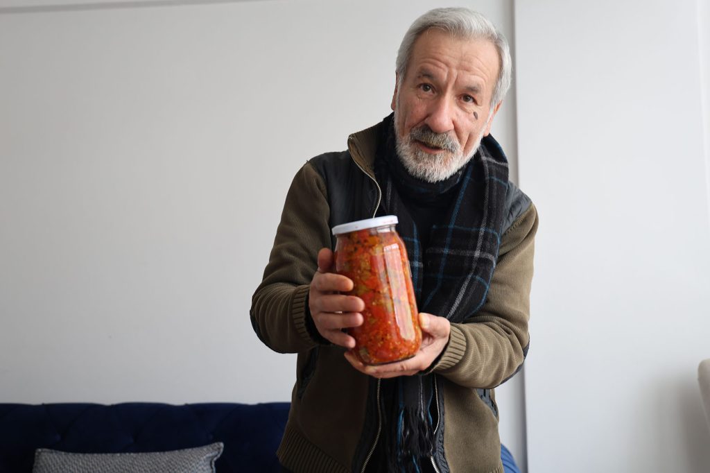 Kanserle Mücadele Eden Emekli Öğretmen Mustafa Bakay’dan Ata Tohhumuna Ömürlük Direniş AW637856 08 | Gündem Sivas™ Haber