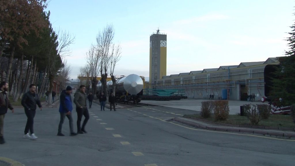 Sivas’ın Zamana Tanıklık Eden Simgesi: TÜRASAŞ Saat Kulesi ve Boru Sesi 87 Yıldır Mesaiyi Belirliyor AW639238 06 | Gündem Sivas™ Haber