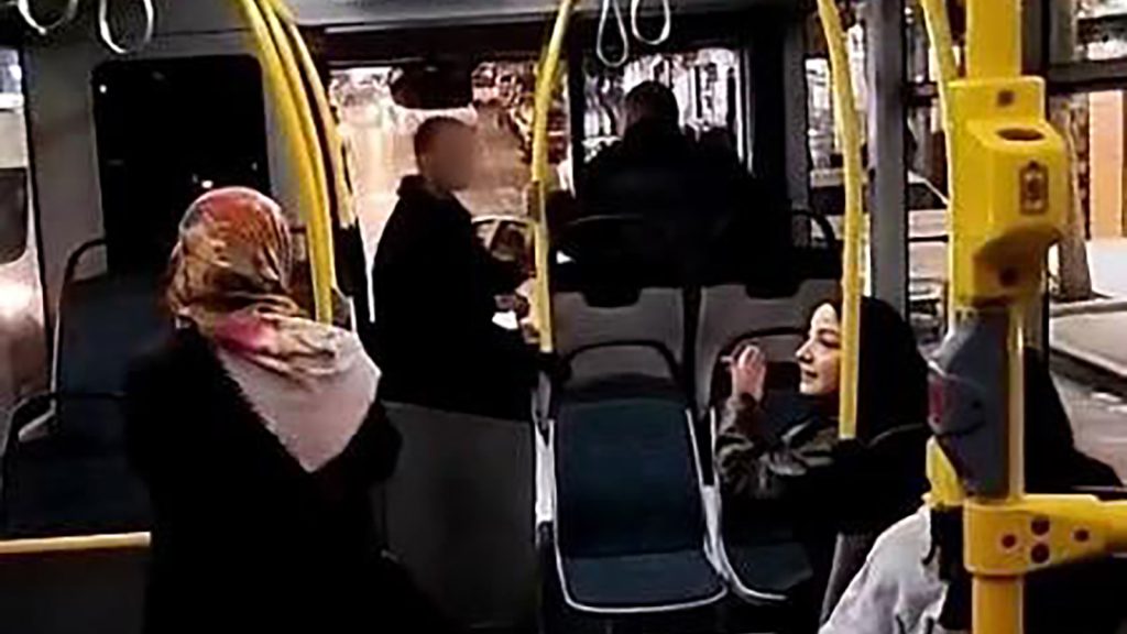 Sivas’ta Şehit Babasına Hakaret Eden Otobüs Şoförü Silahla Vuruldu AW639251 03 | Gündem Sivas™ Haber