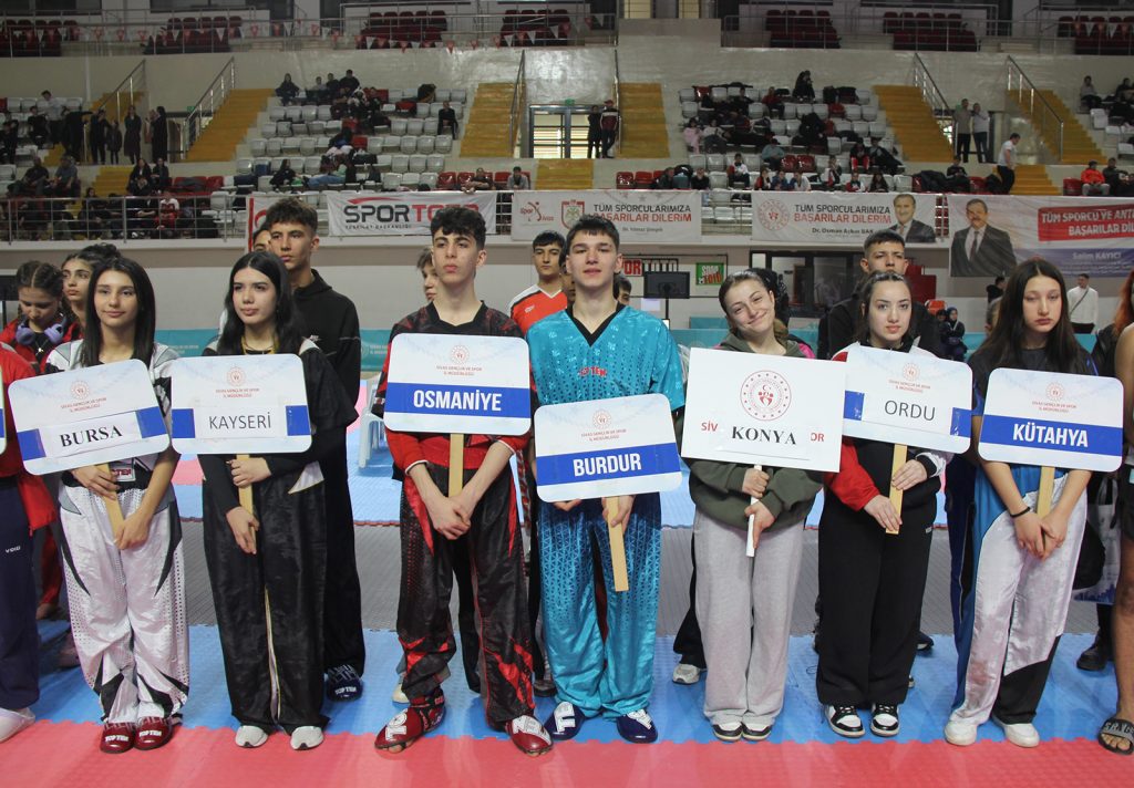 Sivas’ta 59 İlden 1075 Sporcunun Katıldığı Okul Sporları Kick Boks Türkiye Birinciliği Nefes Kesti AW640553 02 | Gündem Sivas™ Haber