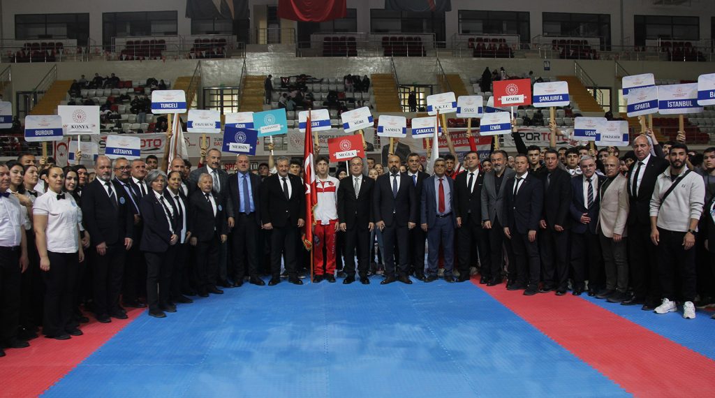 Sivas’ta 59 İlden 1075 Sporcunun Katıldığı Okul Sporları Kick Boks Türkiye Birinciliği Nefes Kesti AW640553 05 | Gündem Sivas™ Haber
