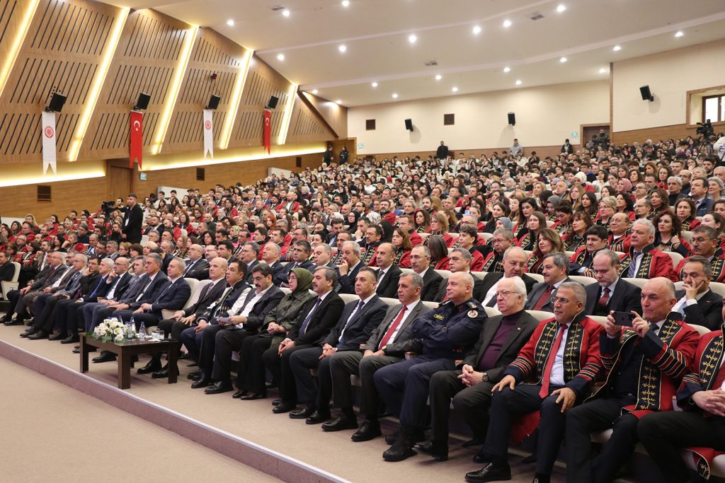 Sivas Cumhuriyet Üniversitesi 52 Yaşında: SCÜ’den Uluslararası Sıralamalarda Dikkat Çeken Büyük Başarı AW640581 01 | Gündem Sivas™ Haber