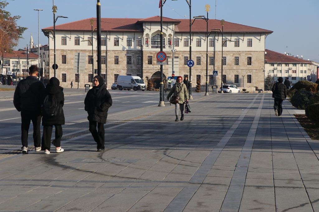 Kalp Hastalarına Kritik Uyarı: “Yüksek Gerilimli Maçları Stadyumda İzlemeyin” AW641031 03 | Gündem Sivas™ Haber