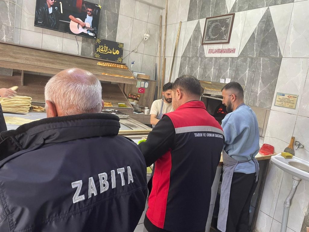 Ramazan Öncesi Sivas’ta Gıda Denetimleri Sıkılaştı: İl Tarım ve Orman Müdürlüğü’nden Tam Kapsamlı Kontrol Ramazan Öncesi Sivas’ta Gıda Denetimleri Sıkılaştı: İl Tarım ve Orman Müdürlüğü’nden Tam Kapsamlı Kontrol