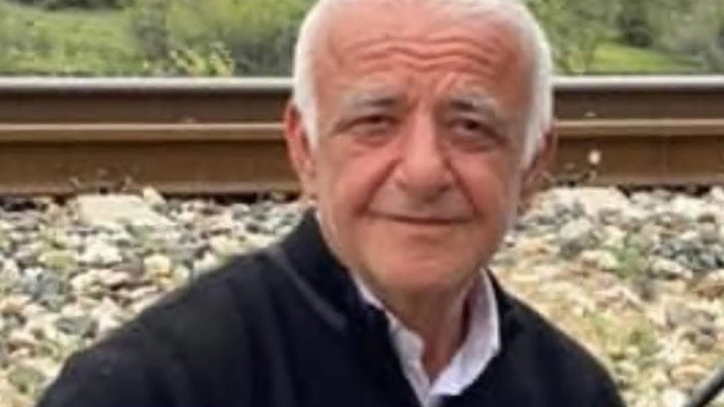 Sivas Divriği’de Görevi Başında Kalp Krizi: Doç. Dr. Ömer Yılmaz Hastasını Muayene Ederken Hayatını Kaybetti AW641334 01 | Gündem Sivas™ Haber