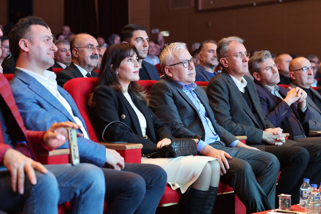 Sivas’ta Âşık Ruhsatî’ye Vefa: 115. Yılında Kültür ve Kardeşlik Şöleniyle Anıldı AW642952 02 | Gündem Sivas™ Haber