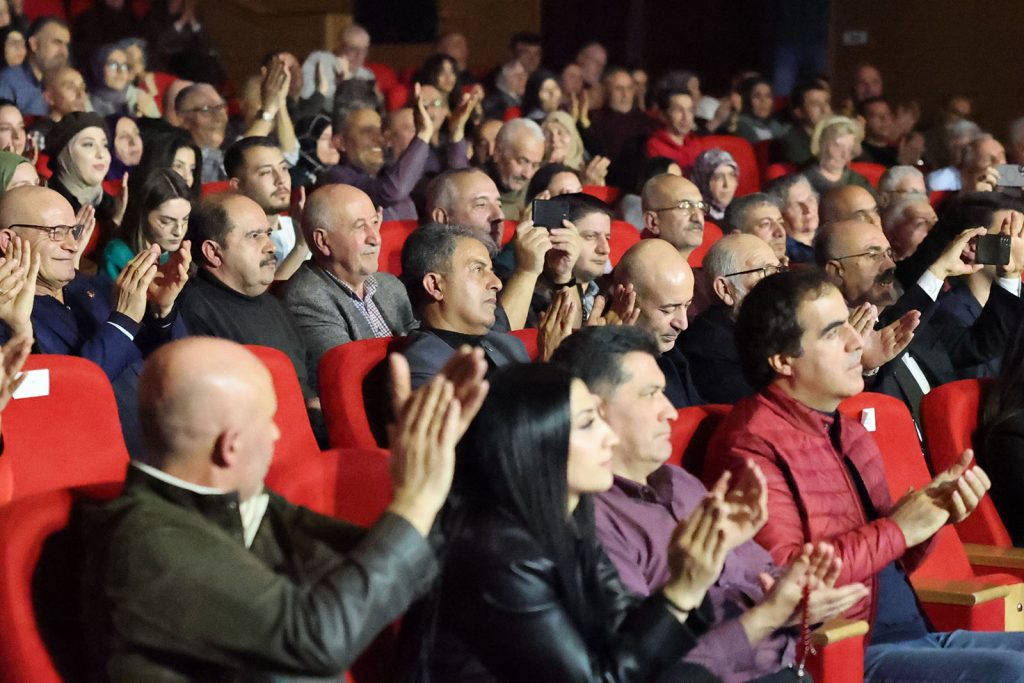 Sivas’ta Âşık Ruhsatî’ye Vefa: 115. Yılında Kültür ve Kardeşlik Şöleniyle Anıldı AW642952 05 | Gündem Sivas™ Haber