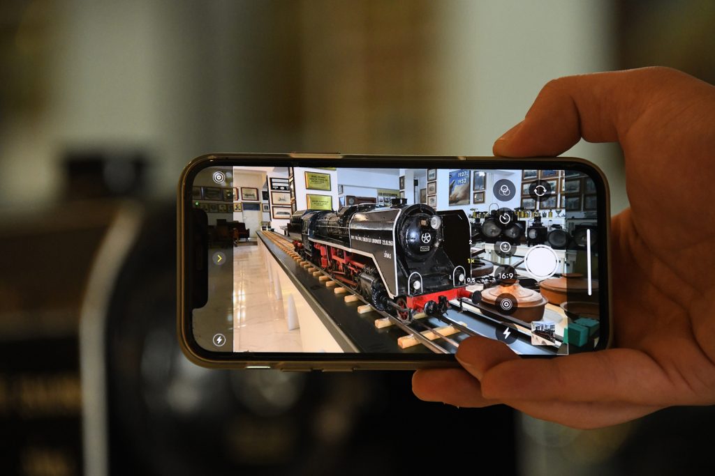 Sivas’ta Demiryolu Tarihine Yolculuk: TÜRASAŞ Müzesi’nde 3 Bin Antika Parça Ziyaretçilerini Bekliyor AW643688 01 | Gündem Sivas™ Haber