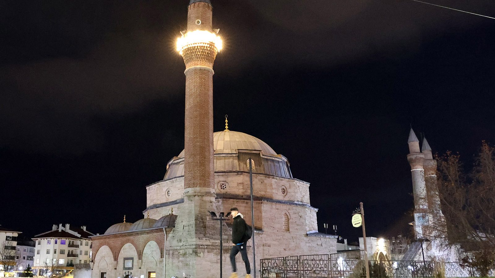 Sivas’ta 5 Asırlık Ramazan Geleneği: Teravihte “Ya Hannan” İlâhisi Bu Yıl da Tüm Camilerde Yankılandı AW645144 03 edited | Gündem Sivas™ Haber