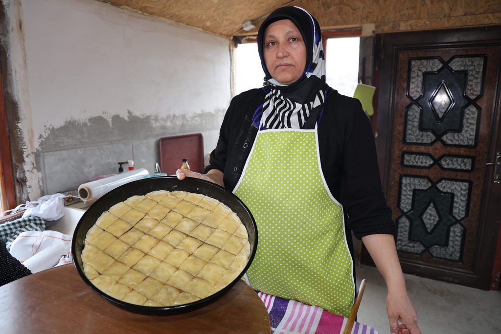 Sivas’ın Unutulan Lezzeti “Unlu Baklava” Ramazan Sofralarında Yeniden Canlanıyor AW645637 05 | Gündem Sivas™ Haber