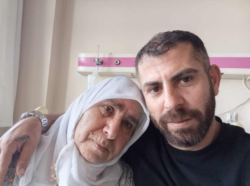 Sivas’ta Teravih Yolunda Feci Kaza: Gelin ve Kaynana Yan Yana Son Yolculuğuna Uğurlandı AW646505 06 | Gündem Sivas™ Haber