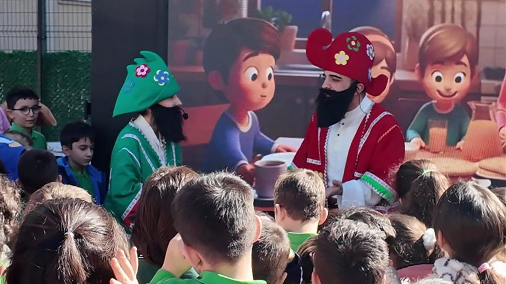 Sivas’ta Mevlana Mahallesi’nde Okullara Ramazan Coşkusu: Muhtardan Karagöz-Hacivatlı Manevi Etkinlik AW650292 02 | Gündem Sivas™ Haber