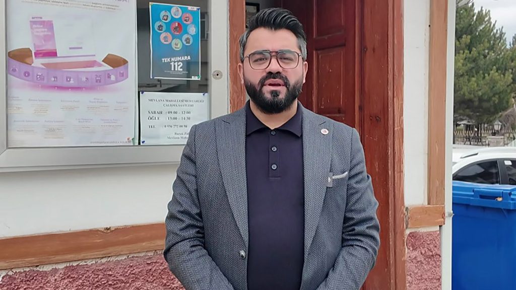 Sivas’ta Mevlana Mahallesi’nde Okullara Ramazan Coşkusu: Muhtardan Karagöz-Hacivatlı Manevi Etkinlik AW650292 05 | Gündem Sivas™ Haber