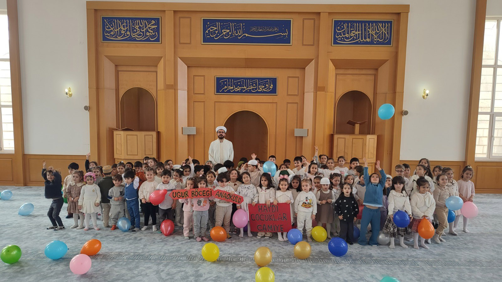 Sivas’ta Minik Kalpler Ramazan’ı Camide Yaşadı: Uğur Böceği Anaokulu’ndan Anlamlı Ziyaret