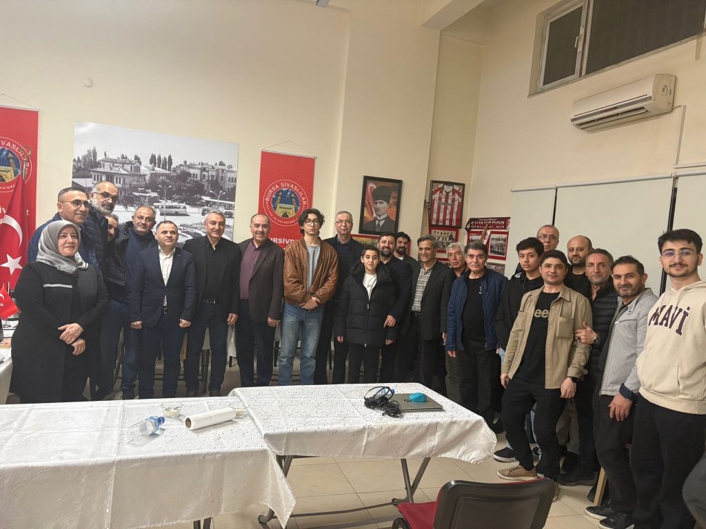 Bursa Sivaslılar Derneği’nde “Sivasi Sohbetleri”: İş Hayatında Yapay Zekâ Masaya Yatırıldı Bursa Sivaslılar Derneği’nde “Sivasi Sohbetleri”: İş Hayatında Yapay Zekâ Masaya Yatırıldı
