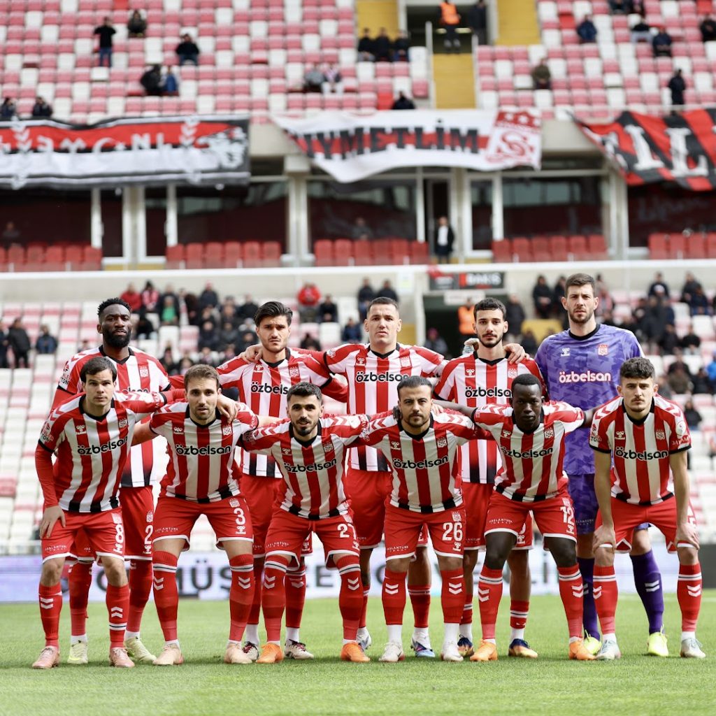 Sivasspor’da Transfer Tahtası Açılıyor: 500 Milyon TL’lik Mali Hamle ve Yeni Yol Haritası Açıklandı IMG 2256 | Gündem Sivas™ Haber