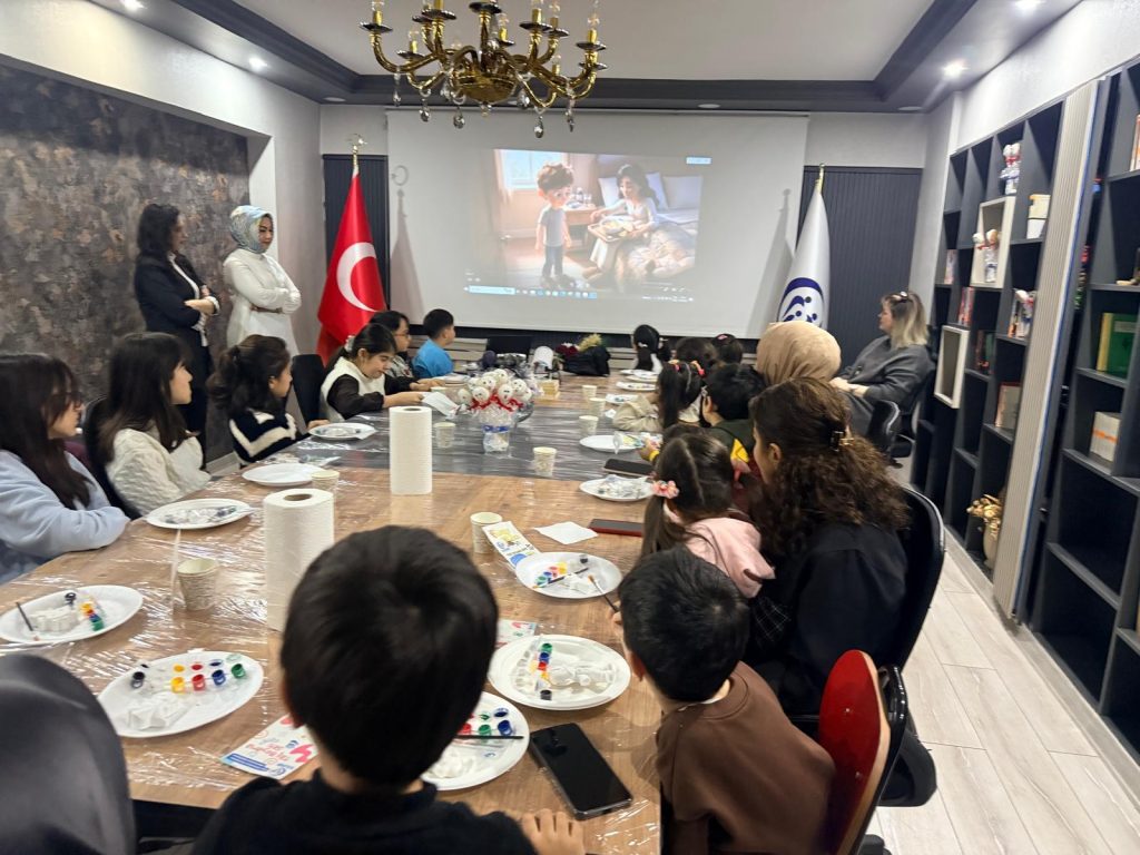 Ailede Saygı ve Sorumluluk Vurgusu: Sivas’ta Çocuklar İçin Renkli ve Öğretici Etkinlik Ilk Der 4 | Gündem Sivas™ Haber