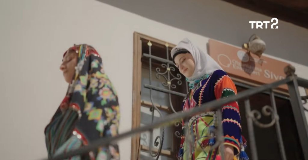 Sivas Yöresel Giyim Kuşam Kültürü TRT 2’de: Anadolu’nun Mirası Ekranlara Taşınıyor Yoresel 2 | Gündem Sivas™ Haber