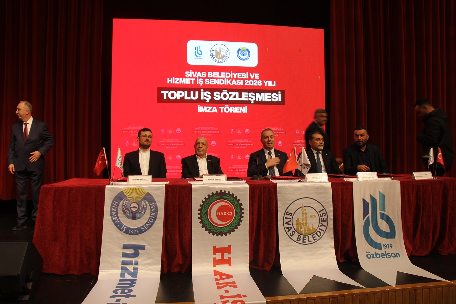 Sivas Belediyesi’nde 2026 Toplu İş Sözleşmesi İmzalandı: Çalışanlara Yüzde 31, Teknik Personele Yüzde 46 Zam