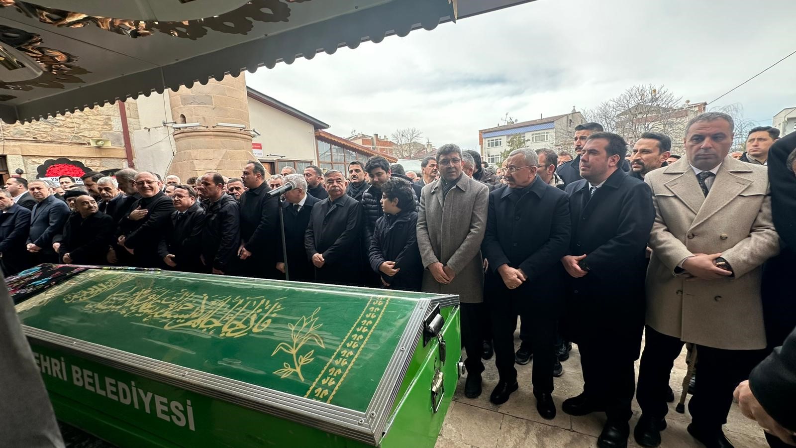 HSK Başkanvekili Fuzuli Aydoğdu’nun Eşi Çiğdem Aydoğdu Sivas’ta Son Yolculuğuna Uğurlandı