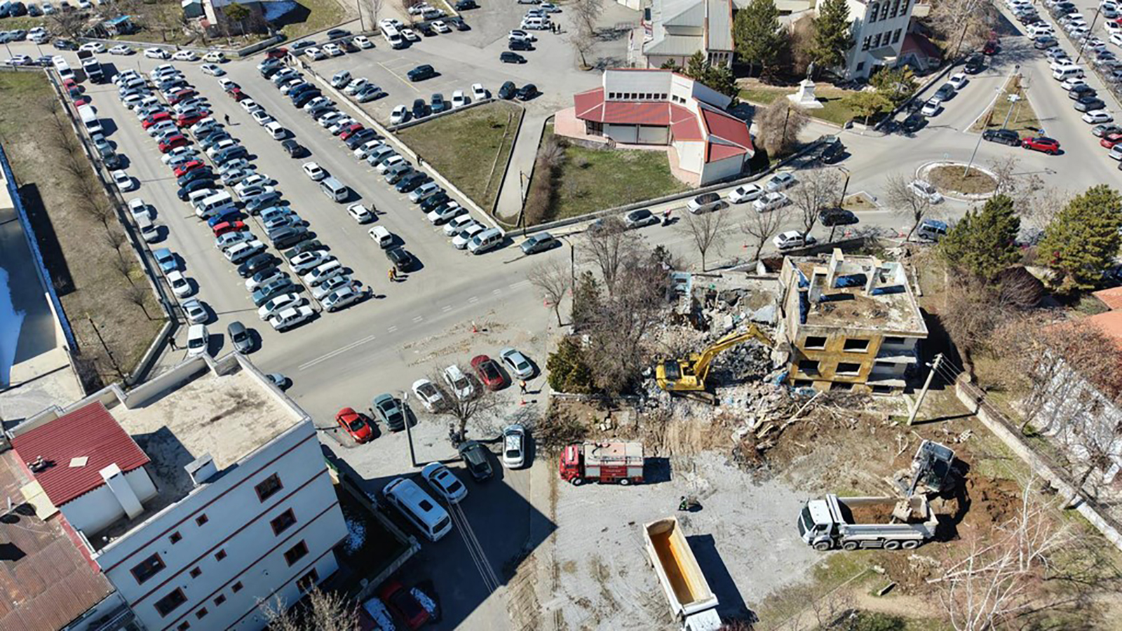 Sivas’ta Otopark Sorununa Yeni Çözüm: Abdi Ağa Konağı Yanında Açık Otopark Projesi Başlıyor