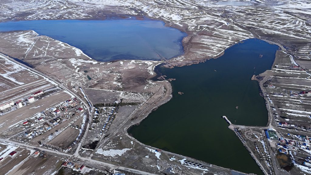 Kuraklık ve Balık Ölümleriyle Gündeme Gelmişti: Sivas’taki Ulaş Gölü Karların Erimesiyle Yeniden Hayat Buldu Kuraklık ve Balık Ölümleriyle Gündeme Gelmişti: Sivas’taki Ulaş Gölü Karların Erimesiyle Yeniden Hayat Buldu