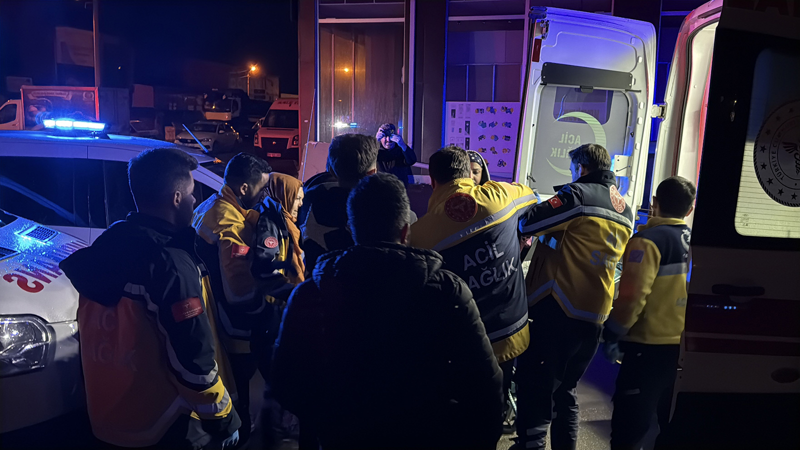 Sivas’ta Aile İçi Silahlı Dehşet: Baba ve Oğlu Hayatını Kaybetti, 15 Yaşındaki Çocuk Gözaltında