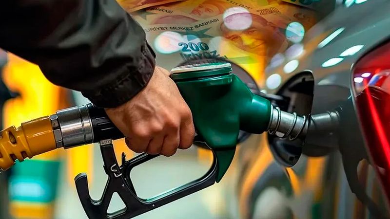 Petrol Fiyatları Savaşla Dalgalandı: Benzine 80 Kuruş Zam Geldi, Güncel Akaryakıt Fiyatları Açıklandı Petrol Fiyatları Savaşla Dalgalandı: Benzine 80 Kuruş Zam Geldi, Güncel Akaryakıt Fiyatları Açıklandı
