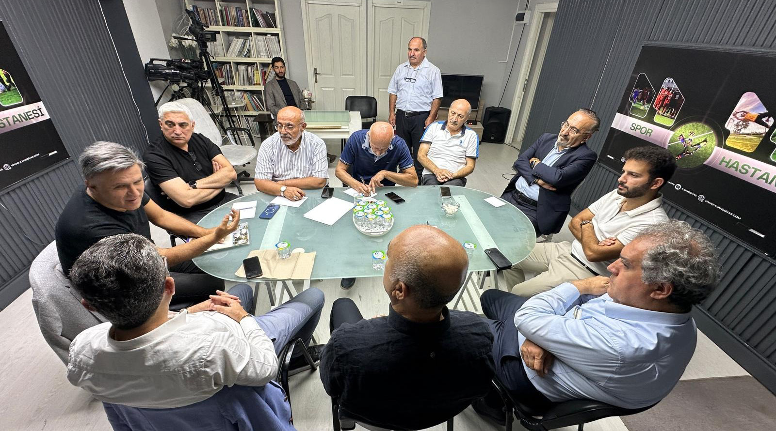 Türkiye’de Bir İlk: Köy Dernekçiliğinin Geleceği İstanbul’daki Büyük Buluşmada Masaya Yatırılacak