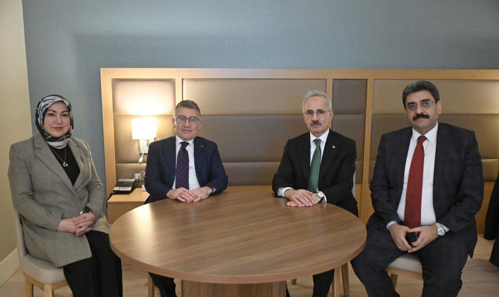 Sivas’ın Ulaşımına Dev Yatırım: Kuzey Çevre Yolu ve Havalimanı Pisti Projelerinde Yeni Aşama Sivas’ın Ulaşımına Dev Yatırım: Kuzey Çevre Yolu ve Havalimanı Pisti Projelerinde Yeni Aşama