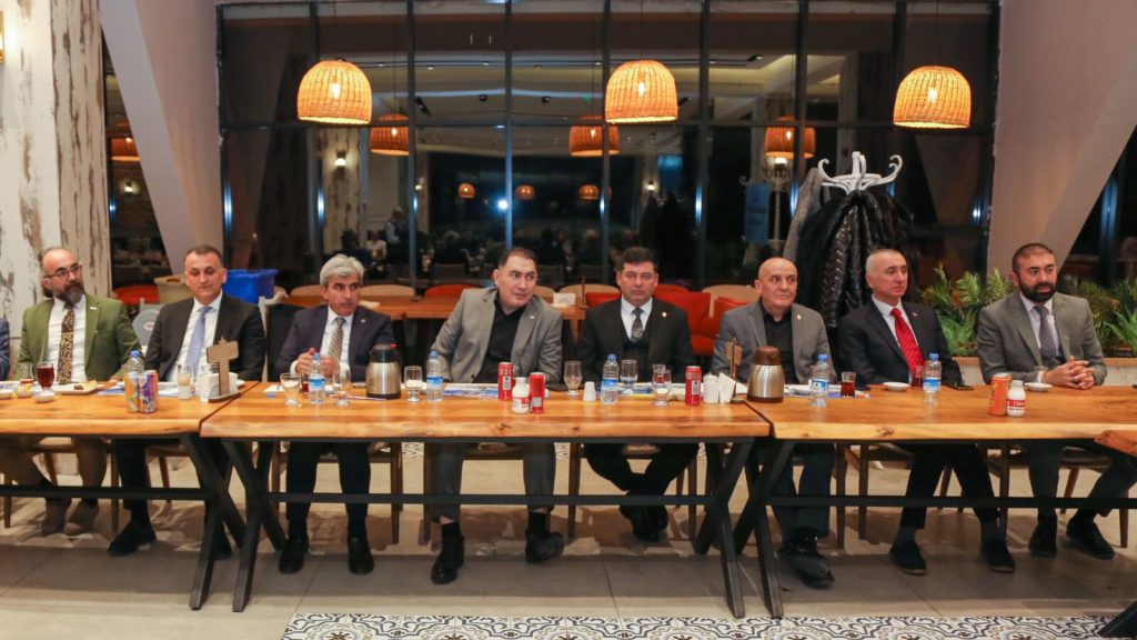 Sivas Ekonomisinin Yol Haritası Yıldız Dağı’nda Çizildi: STSO’dan Sanayi ve Turizm Vurgusu Sivas Ekonomisinin Yol Haritası Yıldız Dağı’nda Çizildi: STSO’dan Sanayi ve Turizm Vurgusu