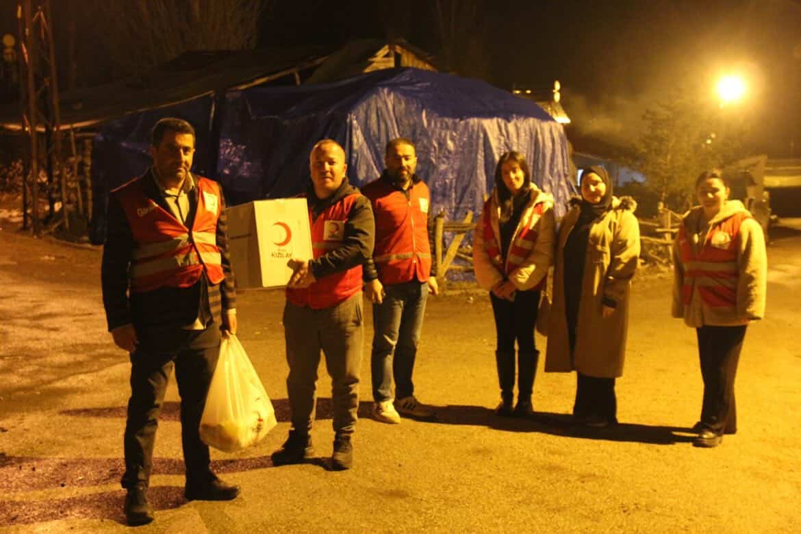 Zara’da Ramazan Dayanışması: Türk Kızılayı İhtiyaç Sahibi Ailelerin Kapısına Umut Taşıdı